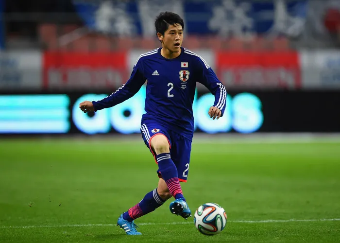 サッカーのサイドバックとは？役割や必要な技術・有名選手を紹介