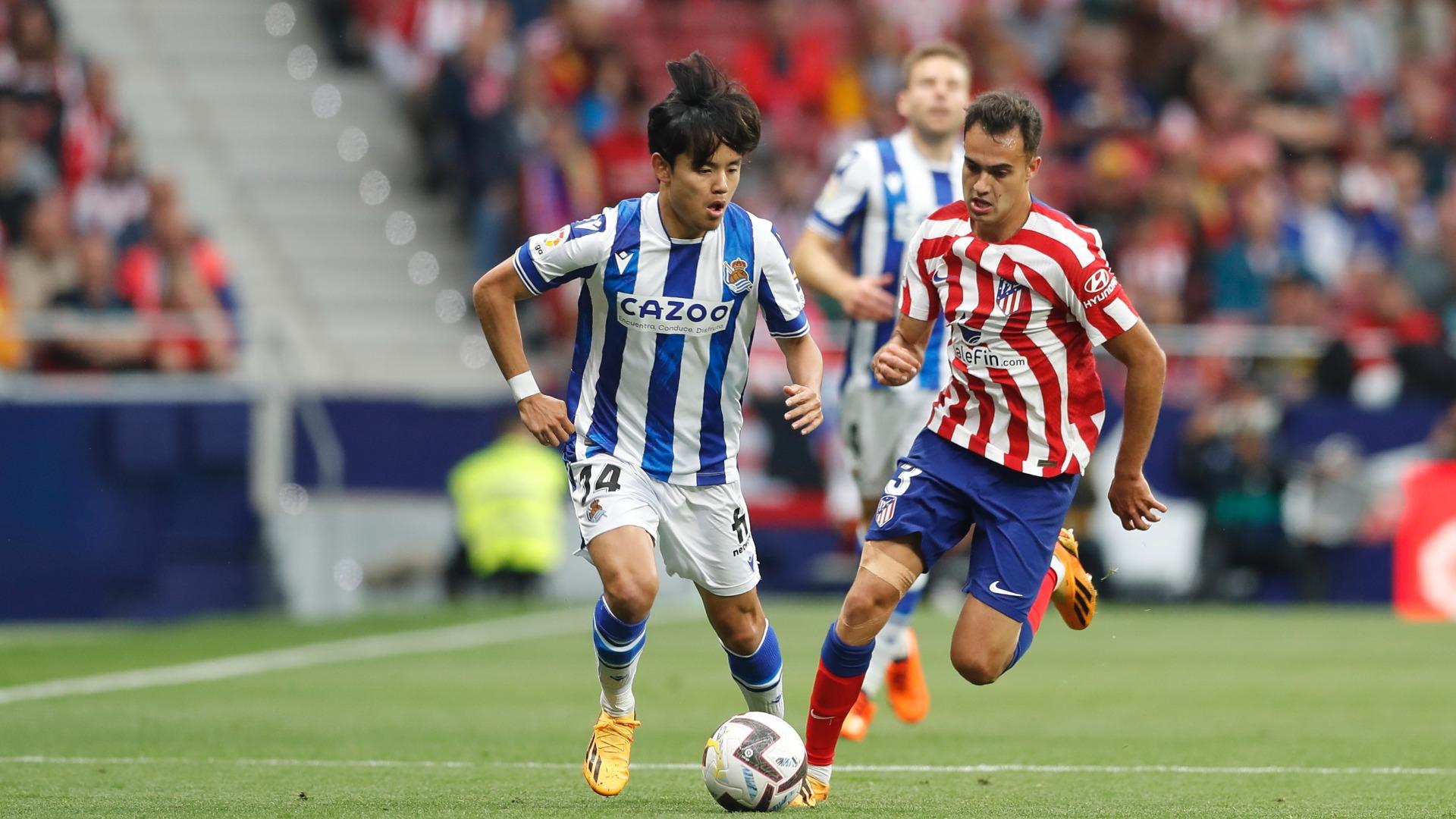 サッカーのミッドフィルダーとは？MFの役割と有名な選手を徹底解説